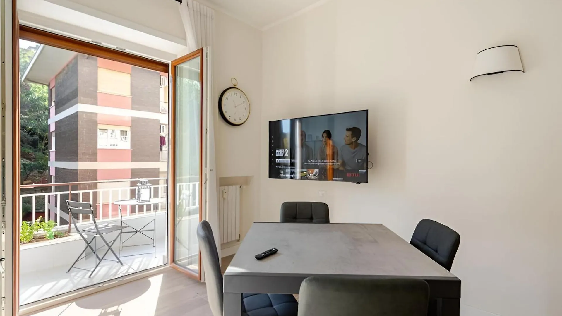 Apartment Roma Essence Vaticano E Comfort Italy